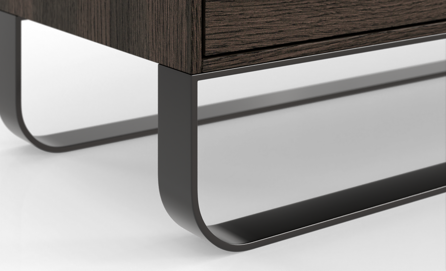 Zavi Dresser